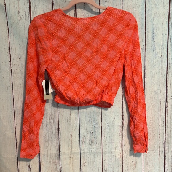 NWT BP SURPLICE V-NECK CROP TOP - Picture 7 of 8
